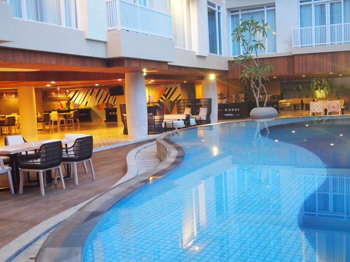 Bedrock Hotel Kuta Kuta  Exterior photo